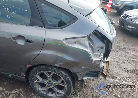 2014 Ford Focus Se z USA, uszkodzony, nr VIN 1FADP3K25EL428199